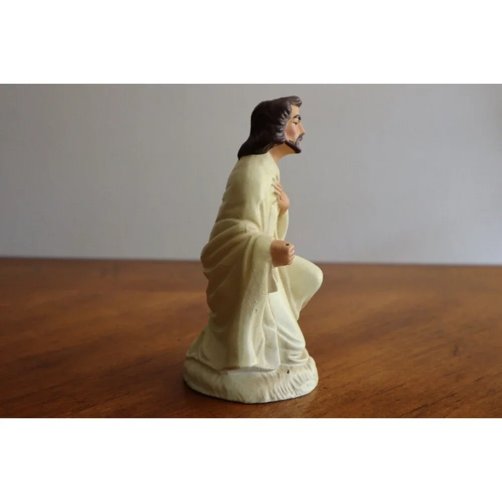 Vtg Christmas Nativity Figurine Paper Mache Composite: Joseph Kneeling 6